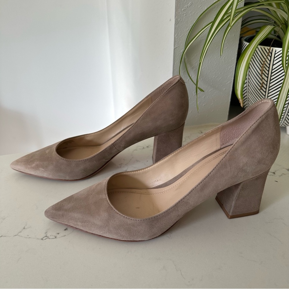 Marc Fisher LTD Zala Pump Medium Natural Suede Size 8.5 M